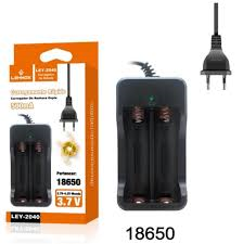 Carregador Duplo Para Bateria Li-ion 18650 3,7v-4.2v